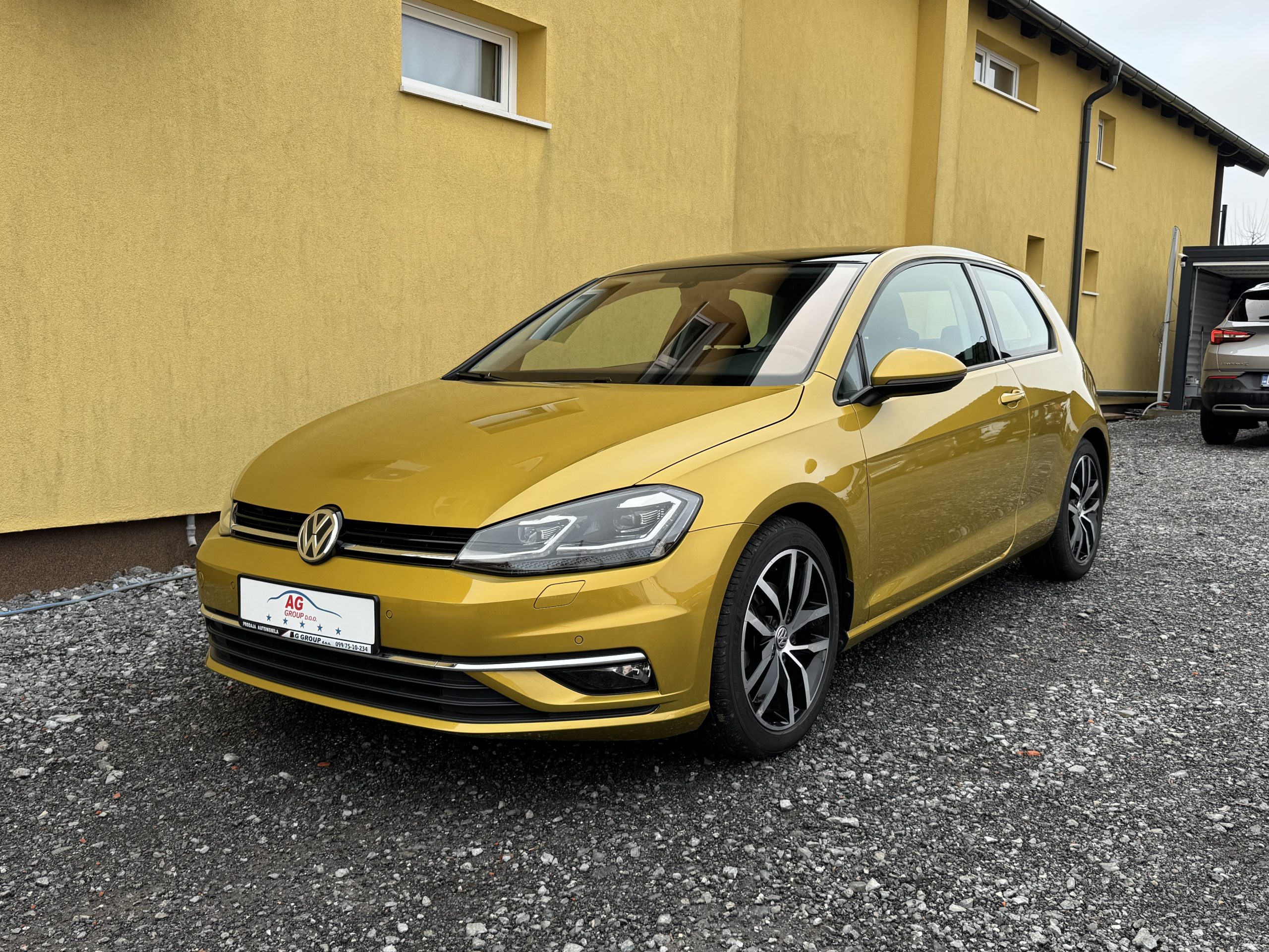 VW Golf 7  1,5 TSi Highline, Matrix,ACC,Panorama