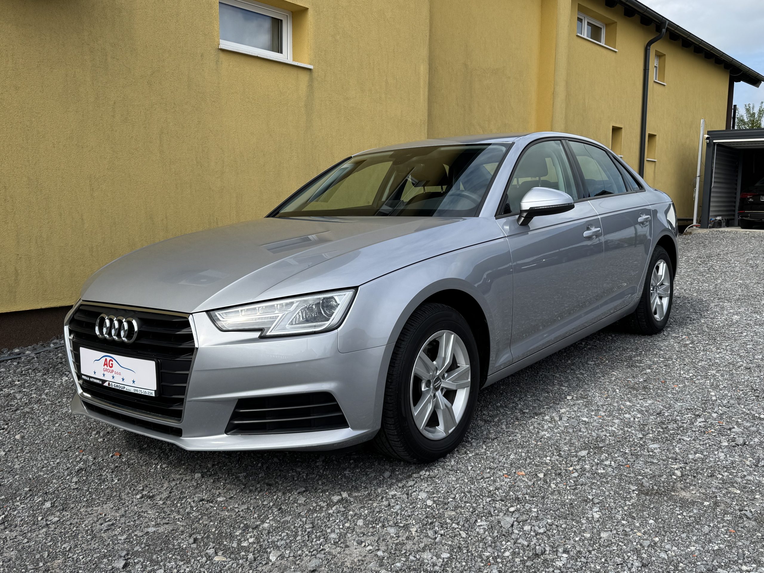 Audi A4 2.0 TDI S-tronic,Navi, PDC