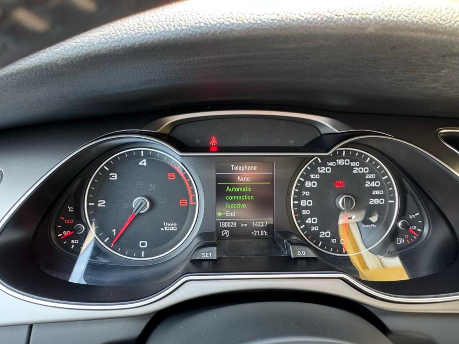 
								Audi A4 2,0 TDI Sport,3X S Line full									