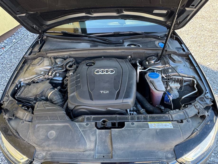 
								Audi A4 2,0 TDI Sport S line, Navi, Ksenon full									