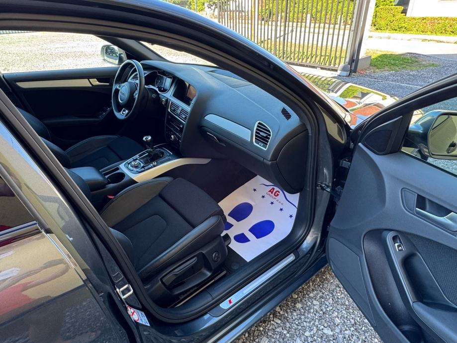 
								Audi A4 2,0 TDI Sport S line, Navi, Ksenon full									