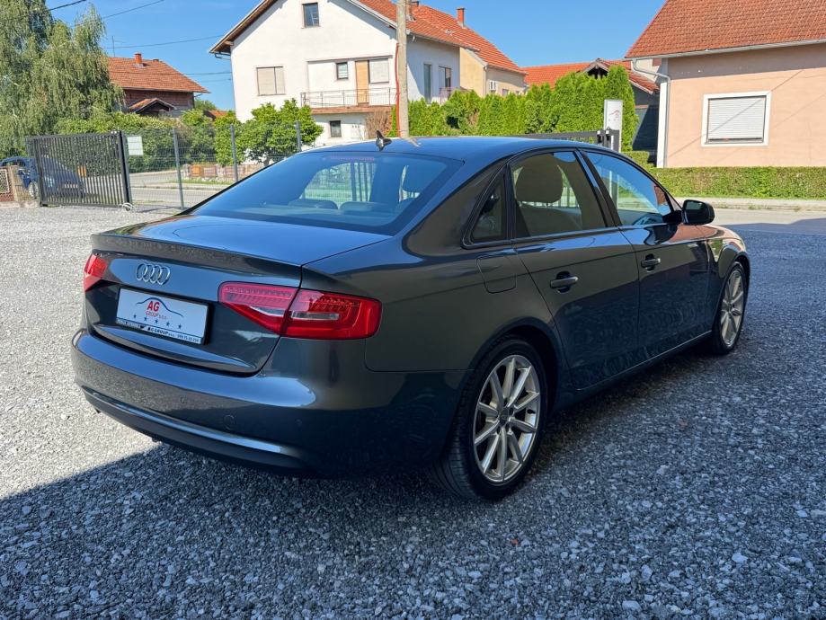 
								Audi A4 2,0 TDI Sport S line, Navi, Ksenon full									