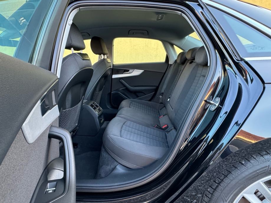 
								Audi A4 Design 40 TDI Quattro S Tronic 190 KS full									