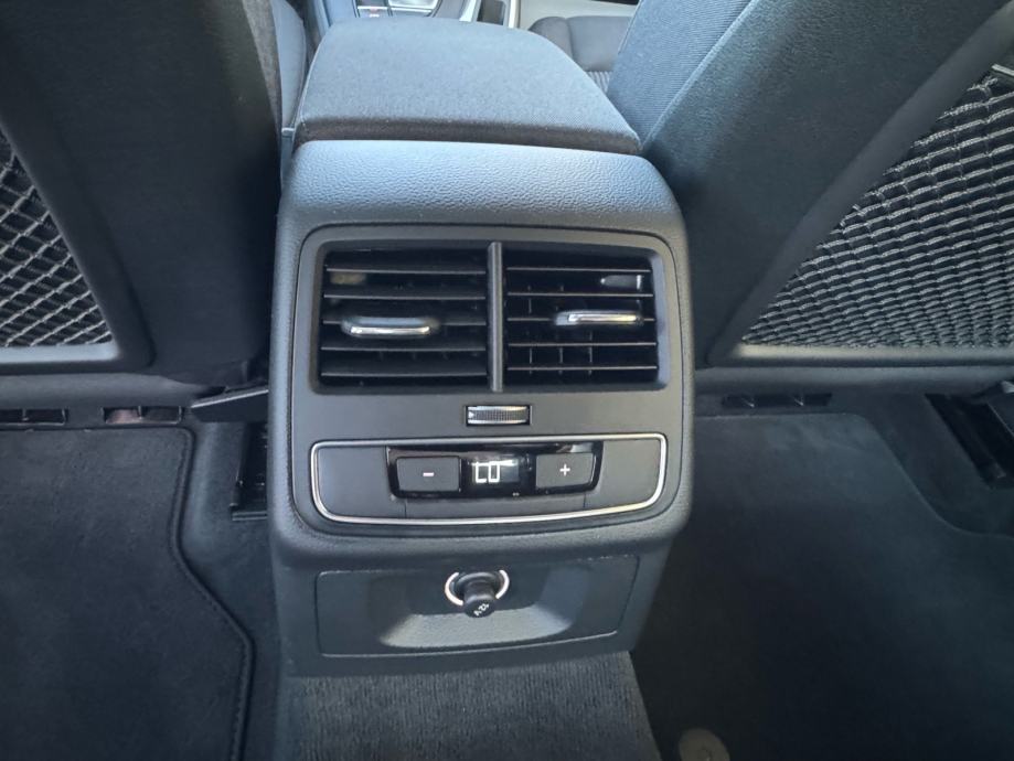 
								Audi A4 Design 40 TDI Quattro S Tronic 190 KS full									