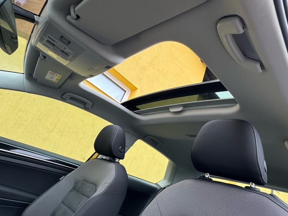 
								VW Golf 7 1,5 TSI Highline,Matrix,ACC,Panorama full									