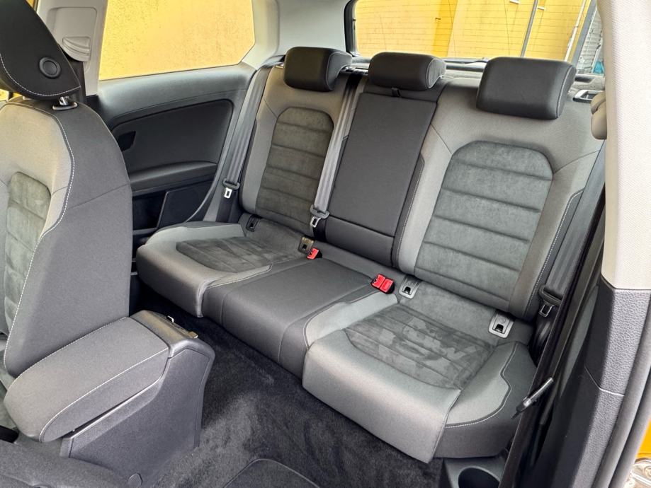 
								VW Golf 7 1,5 TSI Highline,Matrix,ACC,Panorama full									