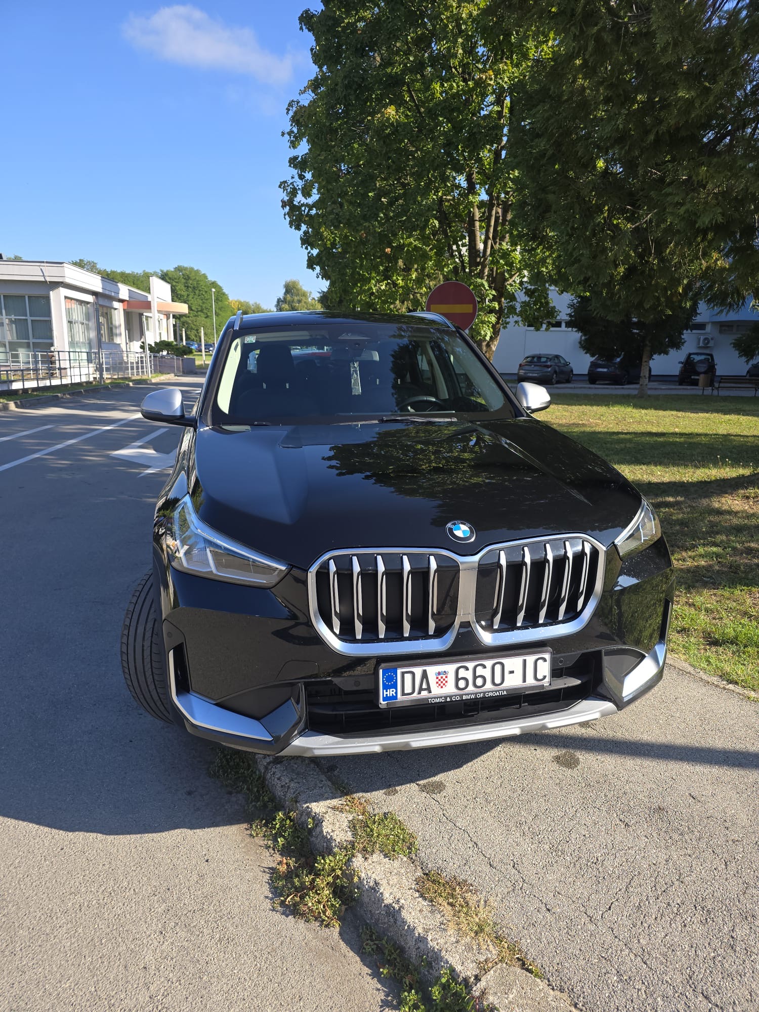 
								BMW X1 sDrive Kupljen Nov U HR full									