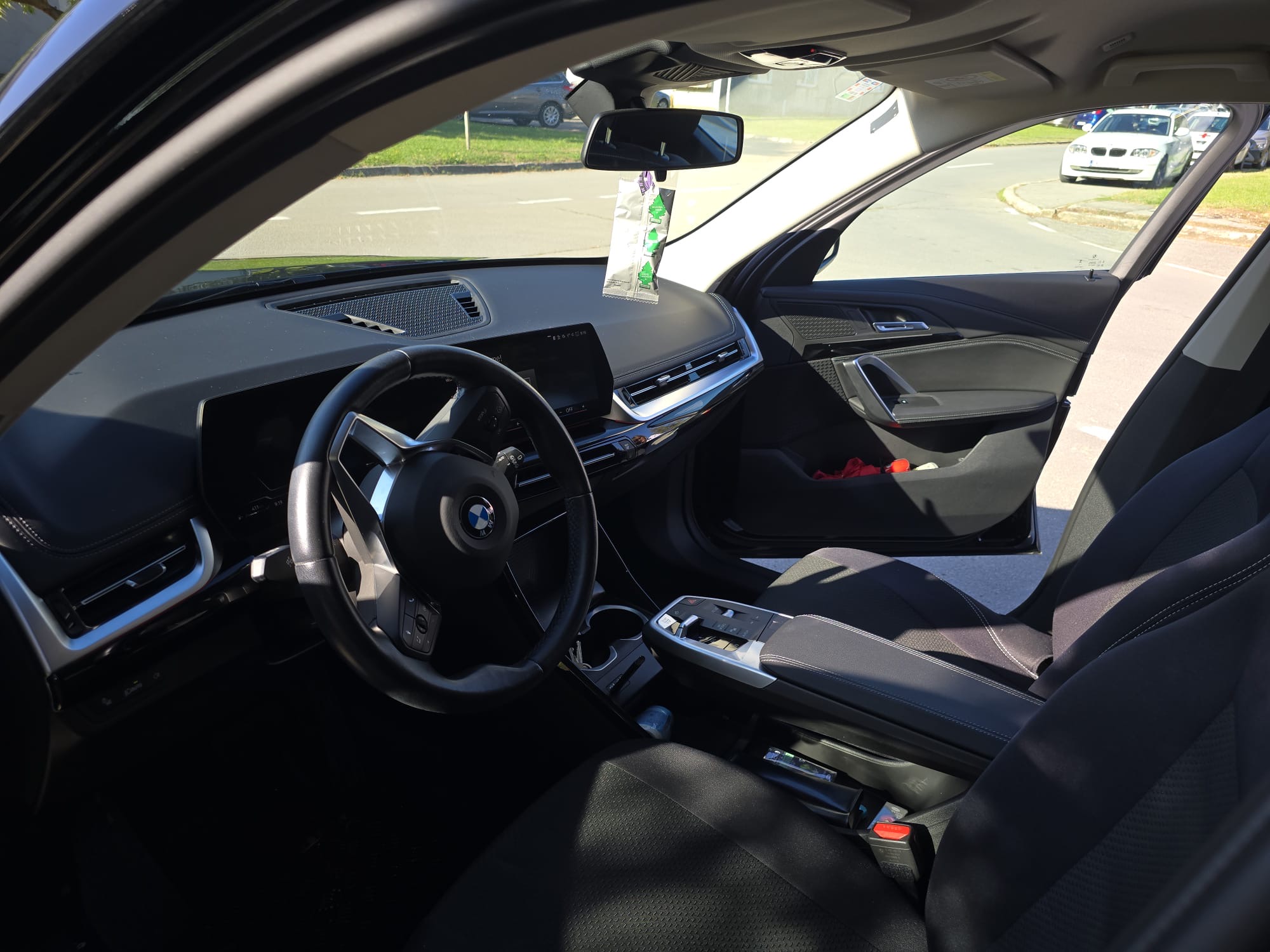 
								BMW X1 sDrive Kupljen Nov U HR full									