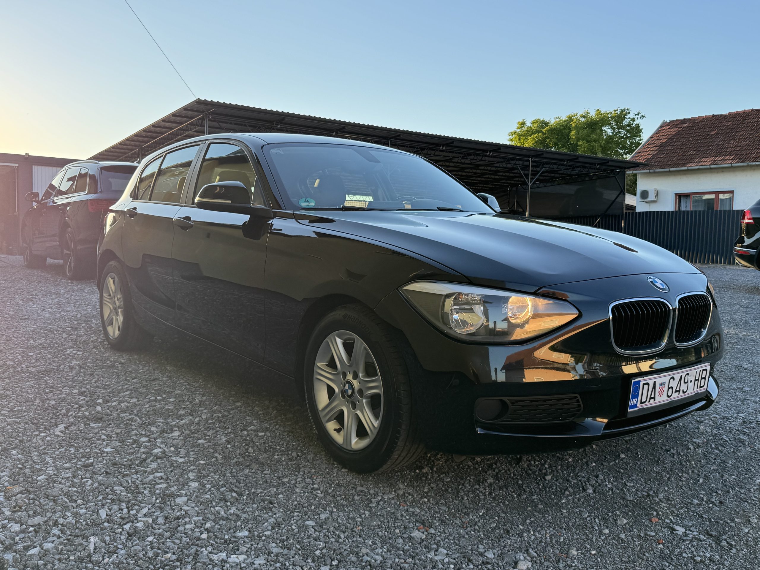 
								BMW serija 1 116d, Regan do 04/2027 full									