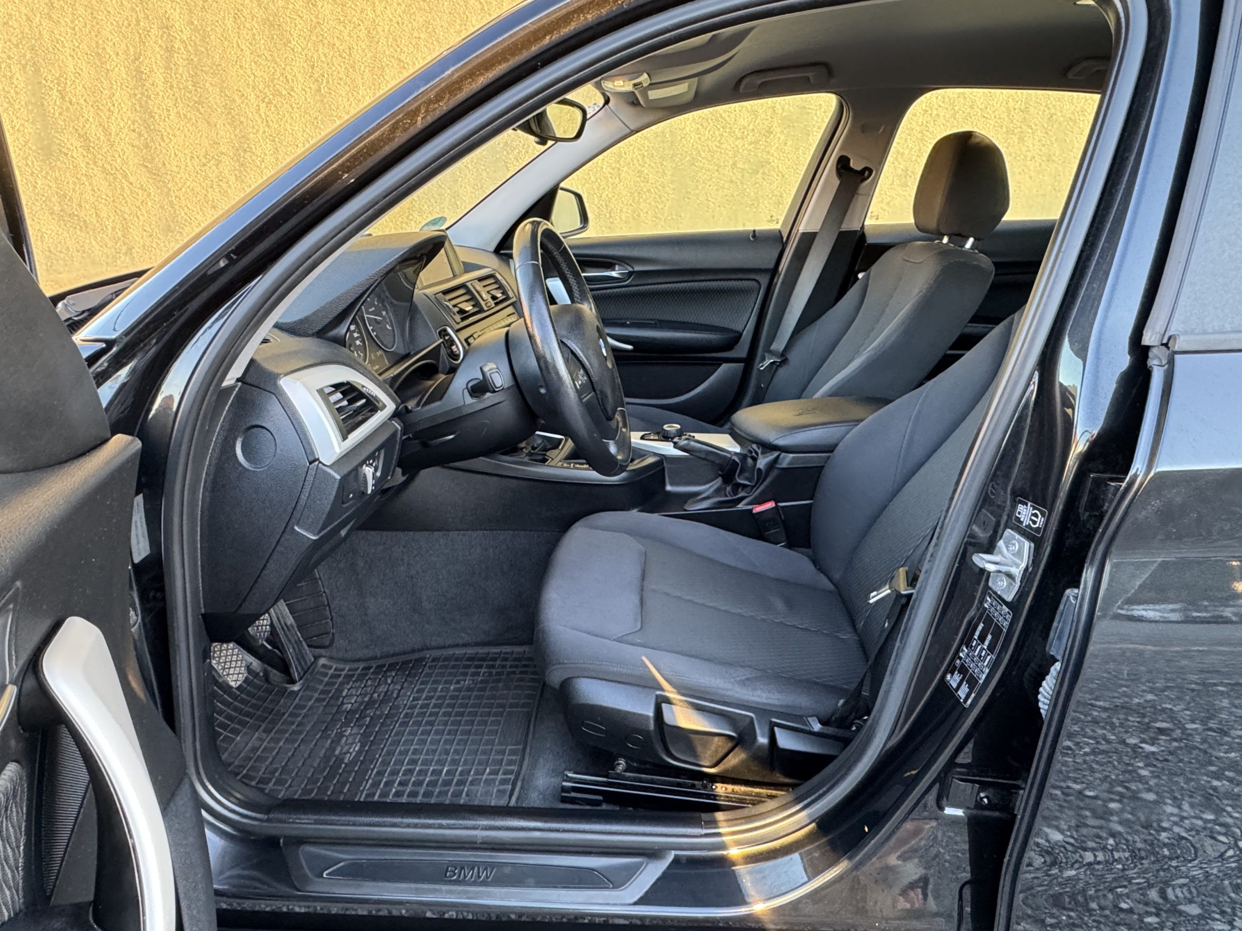 
								BMW serija 1 116d, Regan do 04/2027 full									
