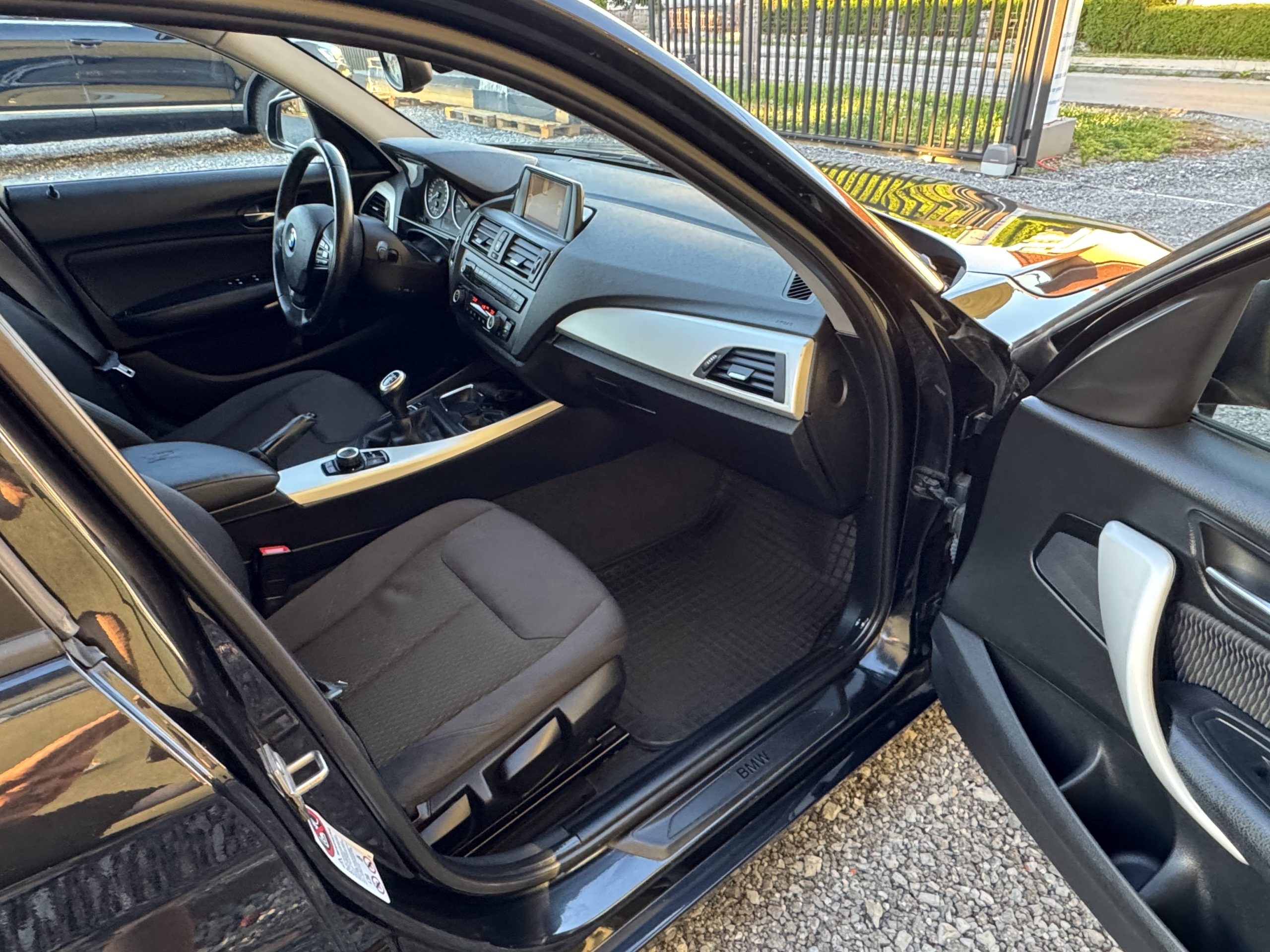 
								BMW serija 1 116d, Regan do 04/2027 full									