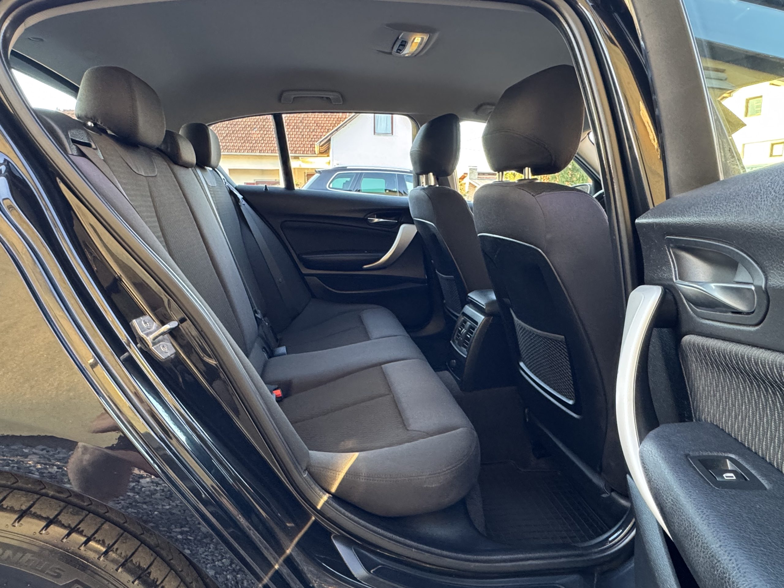 
								BMW serija 1 116d, Regan do 04/2027 full									