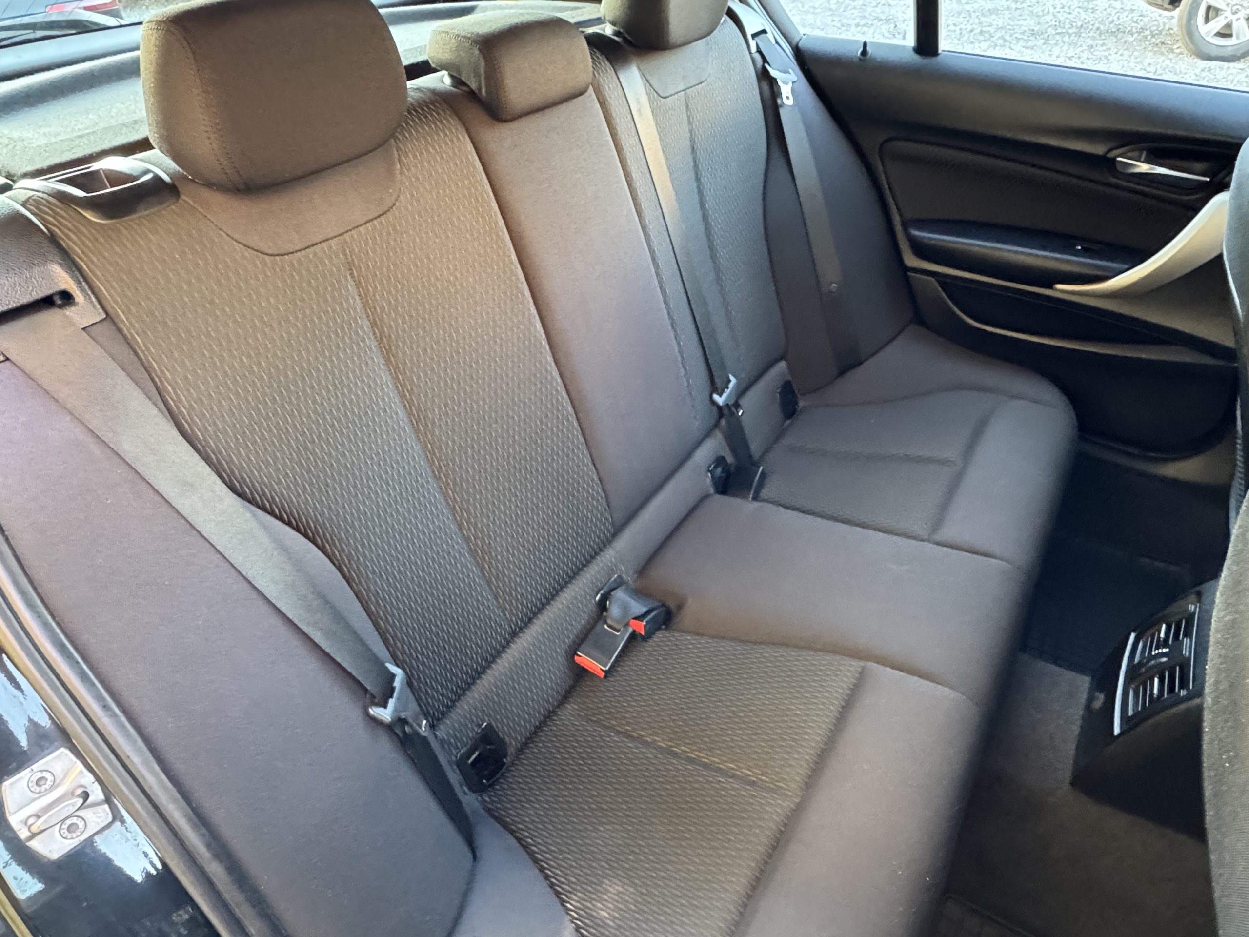 
								BMW serija 1 116d, Regan do 04/2027 full									