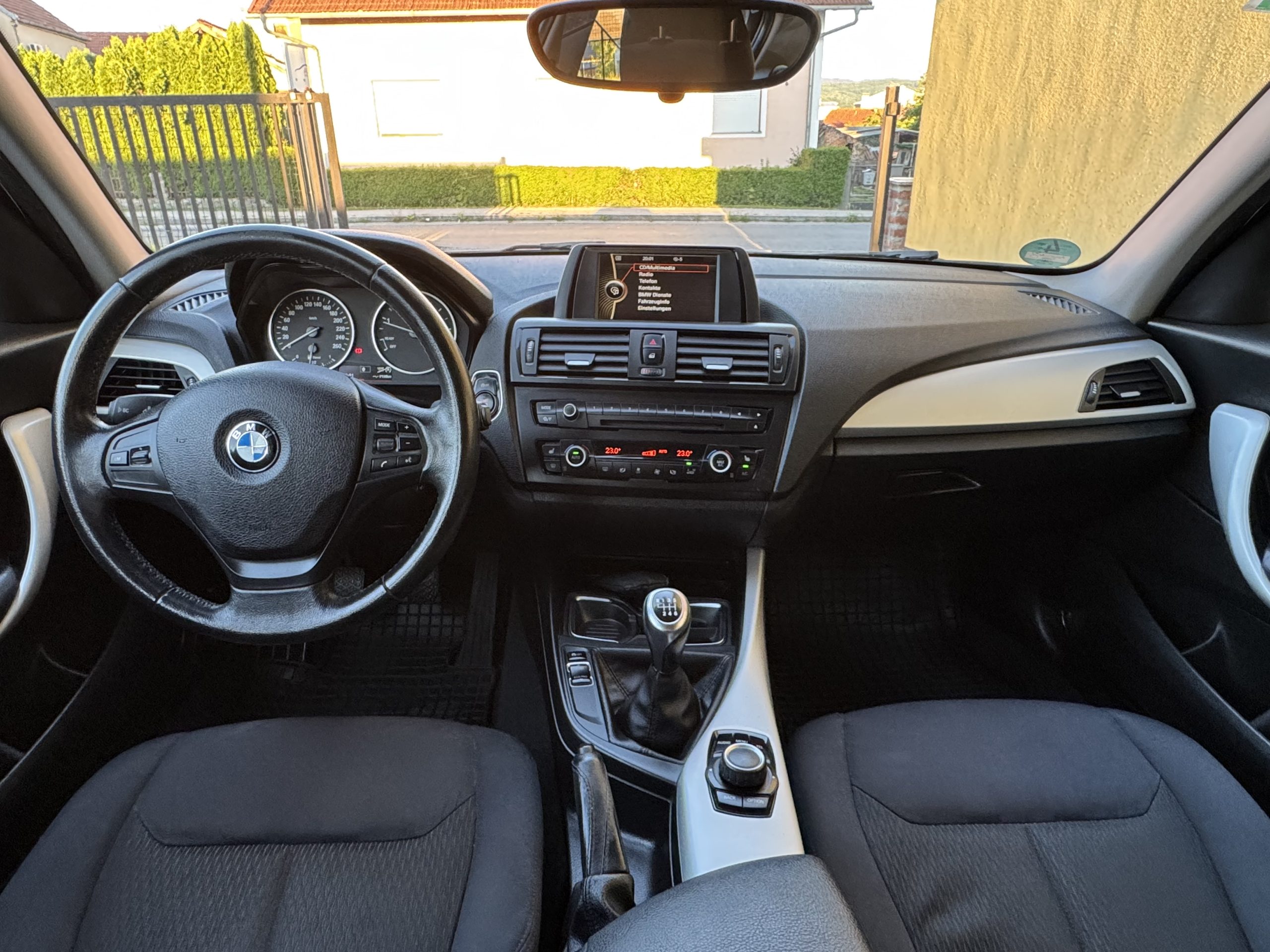
								BMW serija 1 116d, Regan do 04/2027 full									