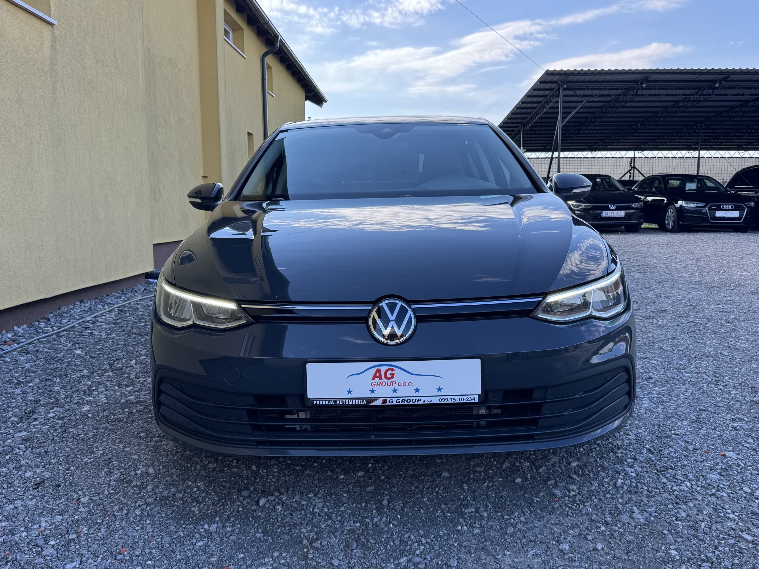 
								VW Golf 8 1,5 TSI Life Navi, ACC,LED full									