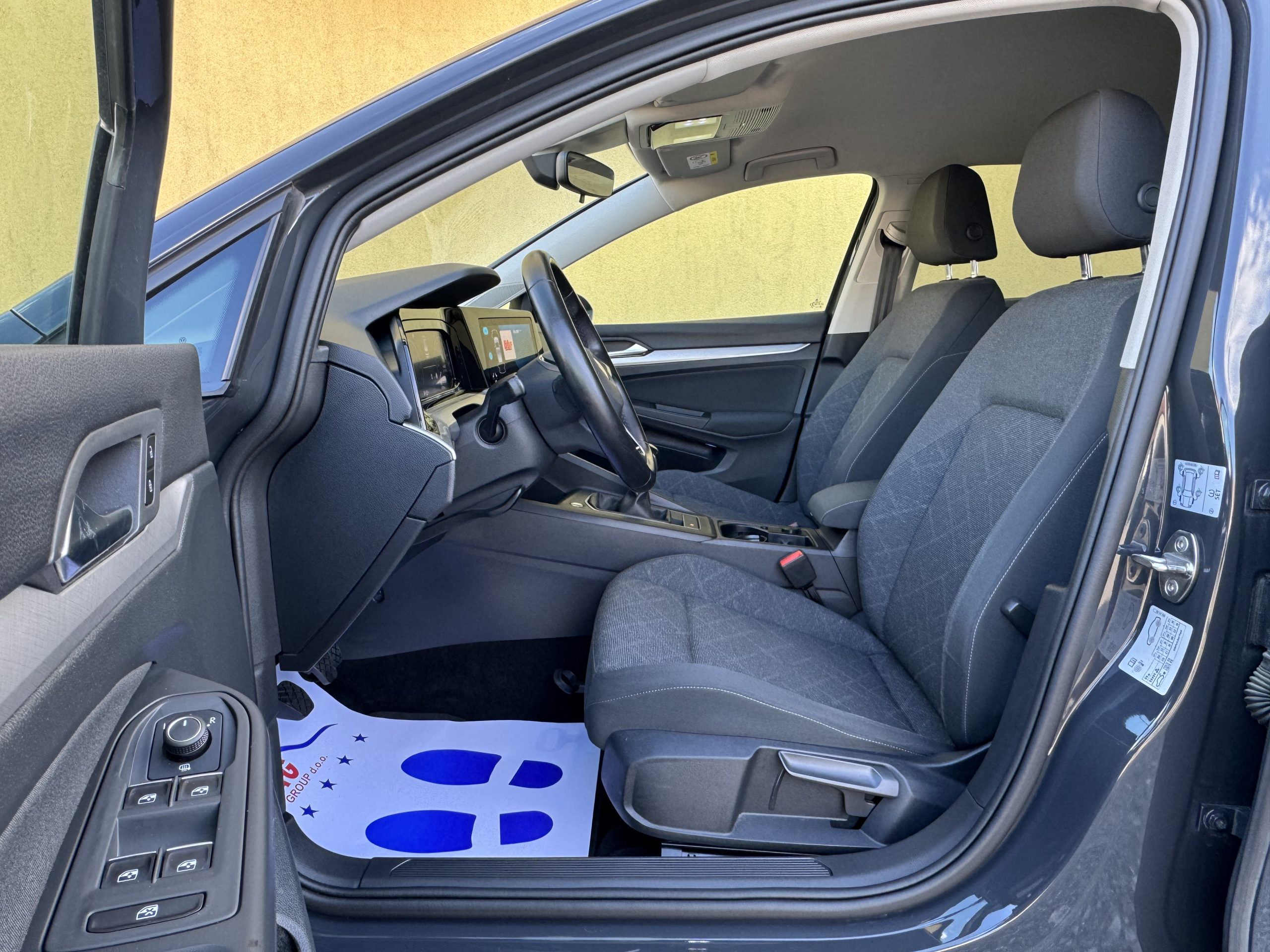
								VW Golf 8 1,5 TSI Life Navi, ACC,LED full									