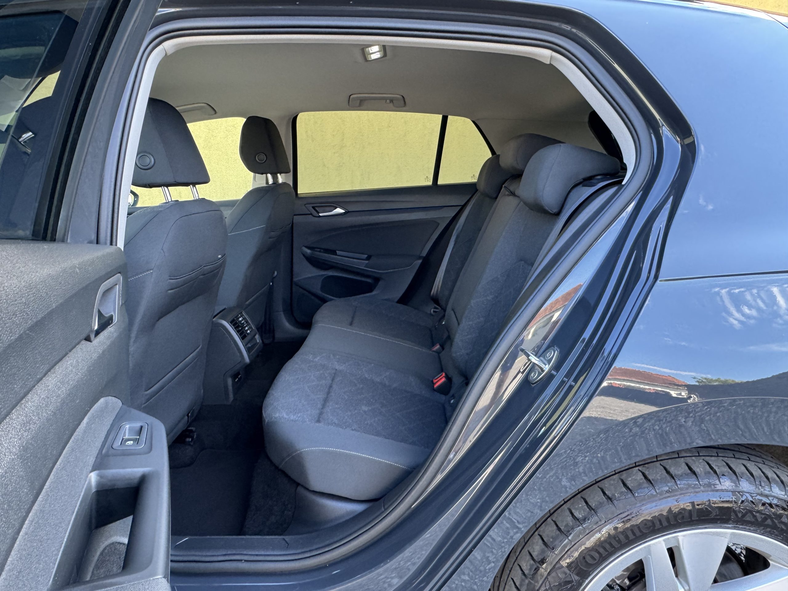
								VW Golf 8 1,5 TSI Life Navi, ACC,LED full									