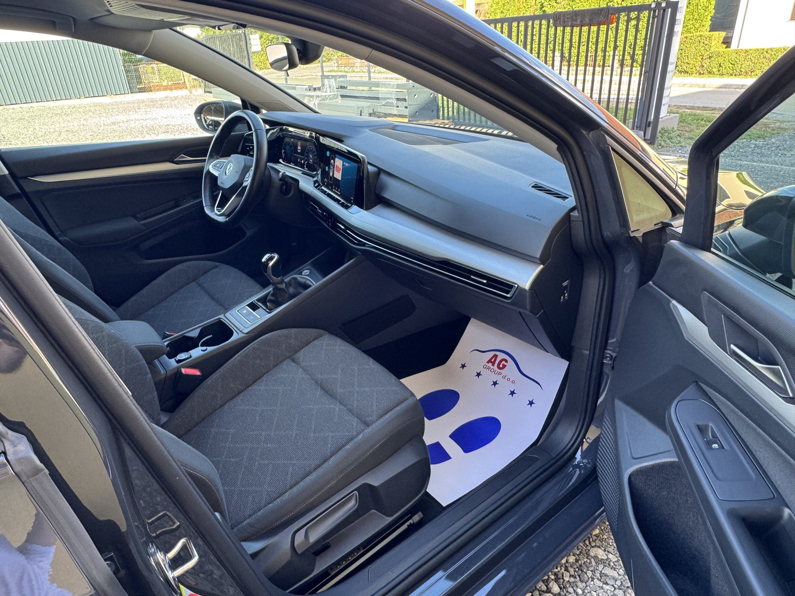 
								VW Golf 8 1,5 TSI Life Navi, ACC,LED full									
