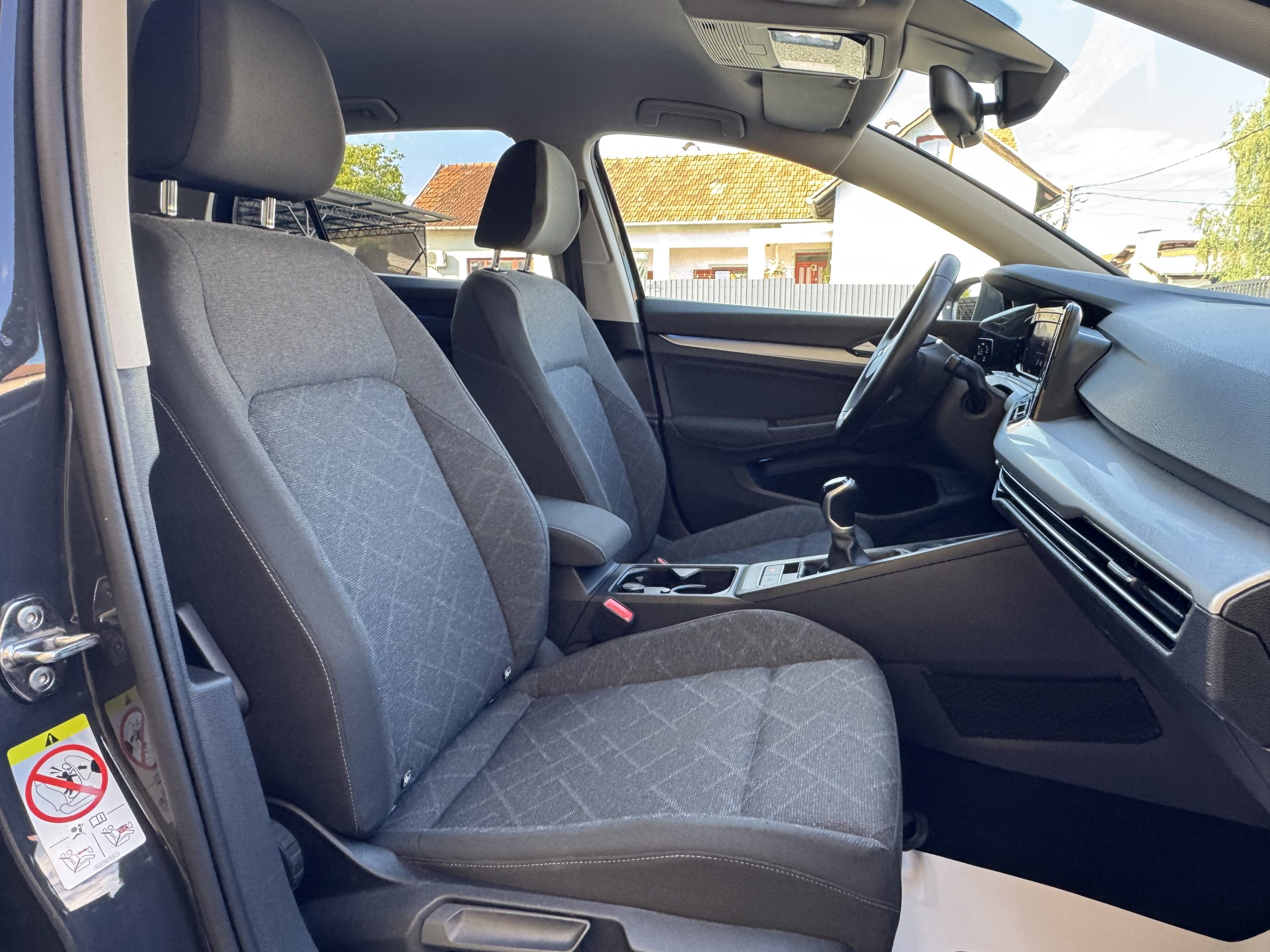 
								VW Golf 8 1,5 TSI Life Navi, ACC,LED full									