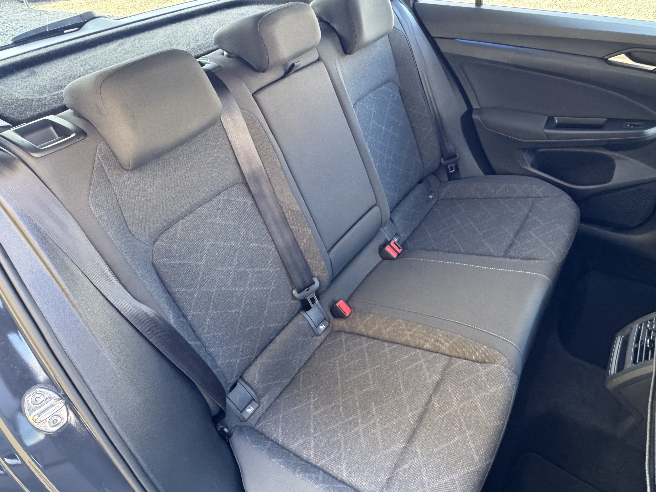 
								VW Golf 8 1,5 TSI Life Navi, ACC,LED full									