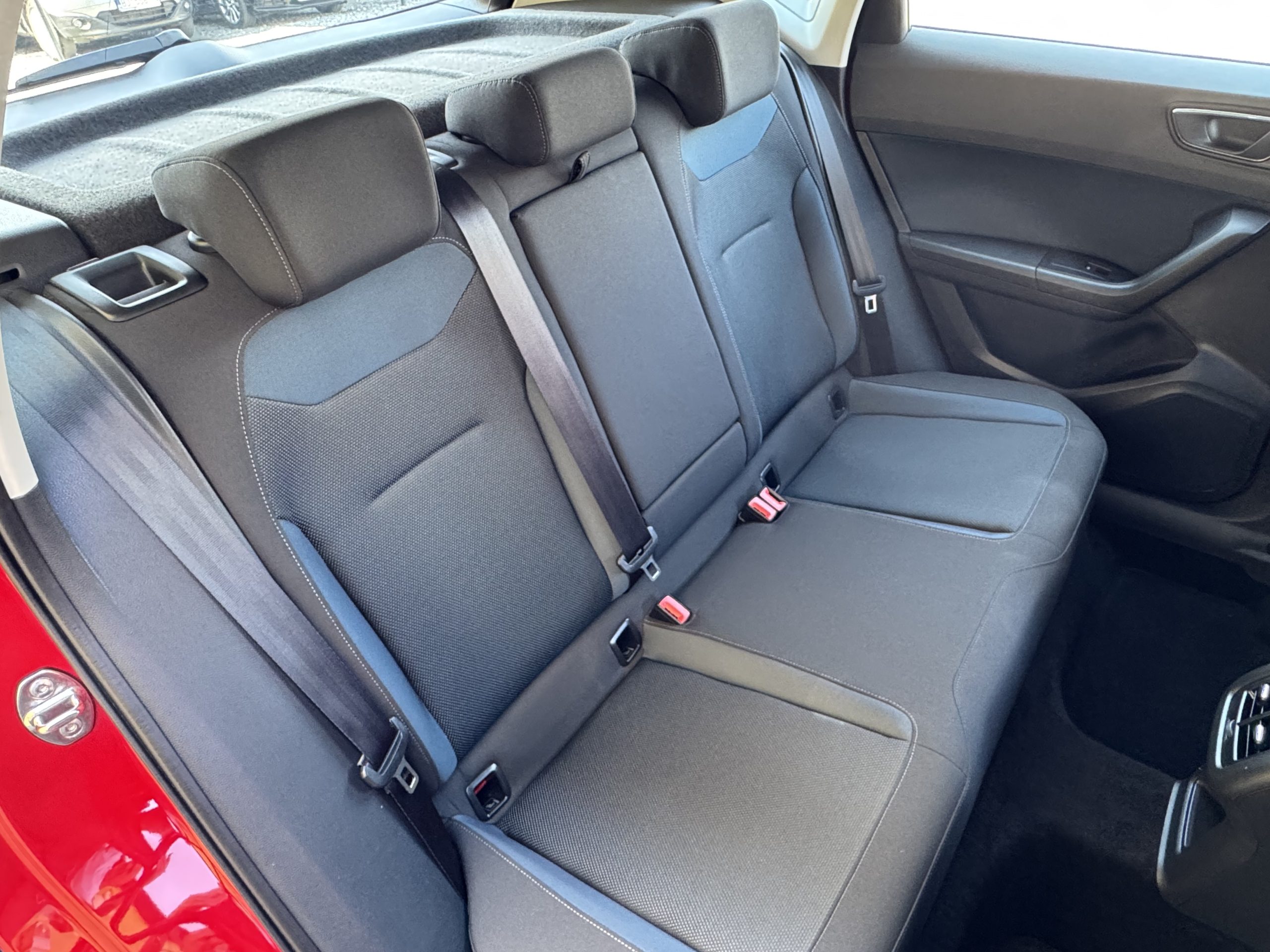 
								Seat Ateca 1,5 TSI 110 KW,ACC,PDC,Park Asistent full									