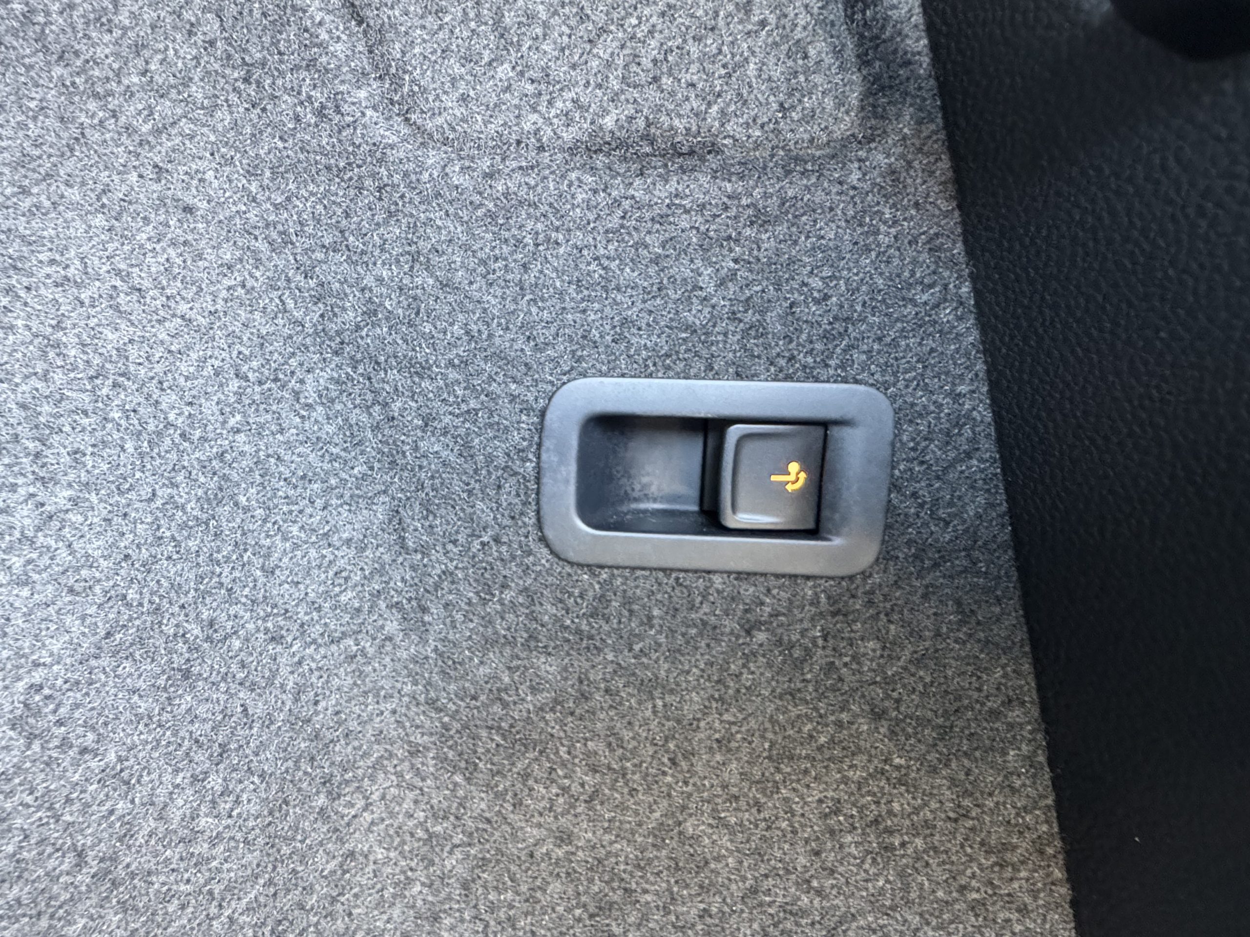 
								Seat Ateca 1,5 TSI 110 KW,ACC,PDC,Park Asistent full									