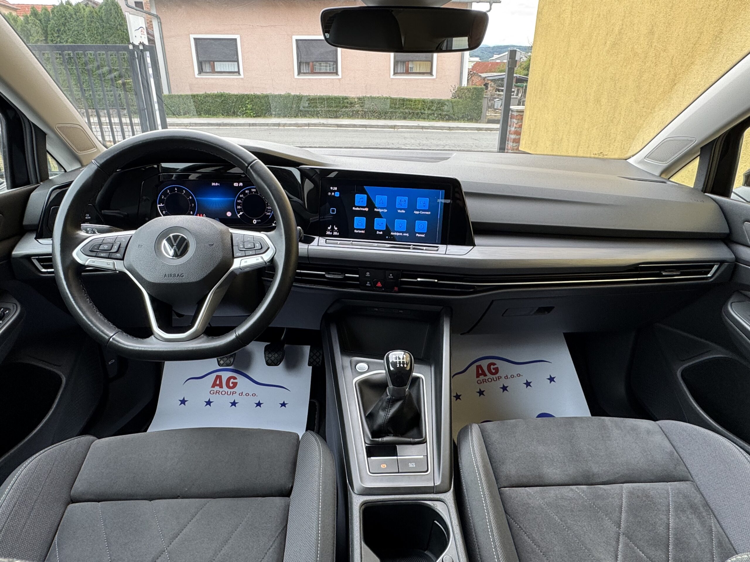 
								VW Golf 8 1,5 TSi Style,Navi,Kamera,ACC,Head up display full									
