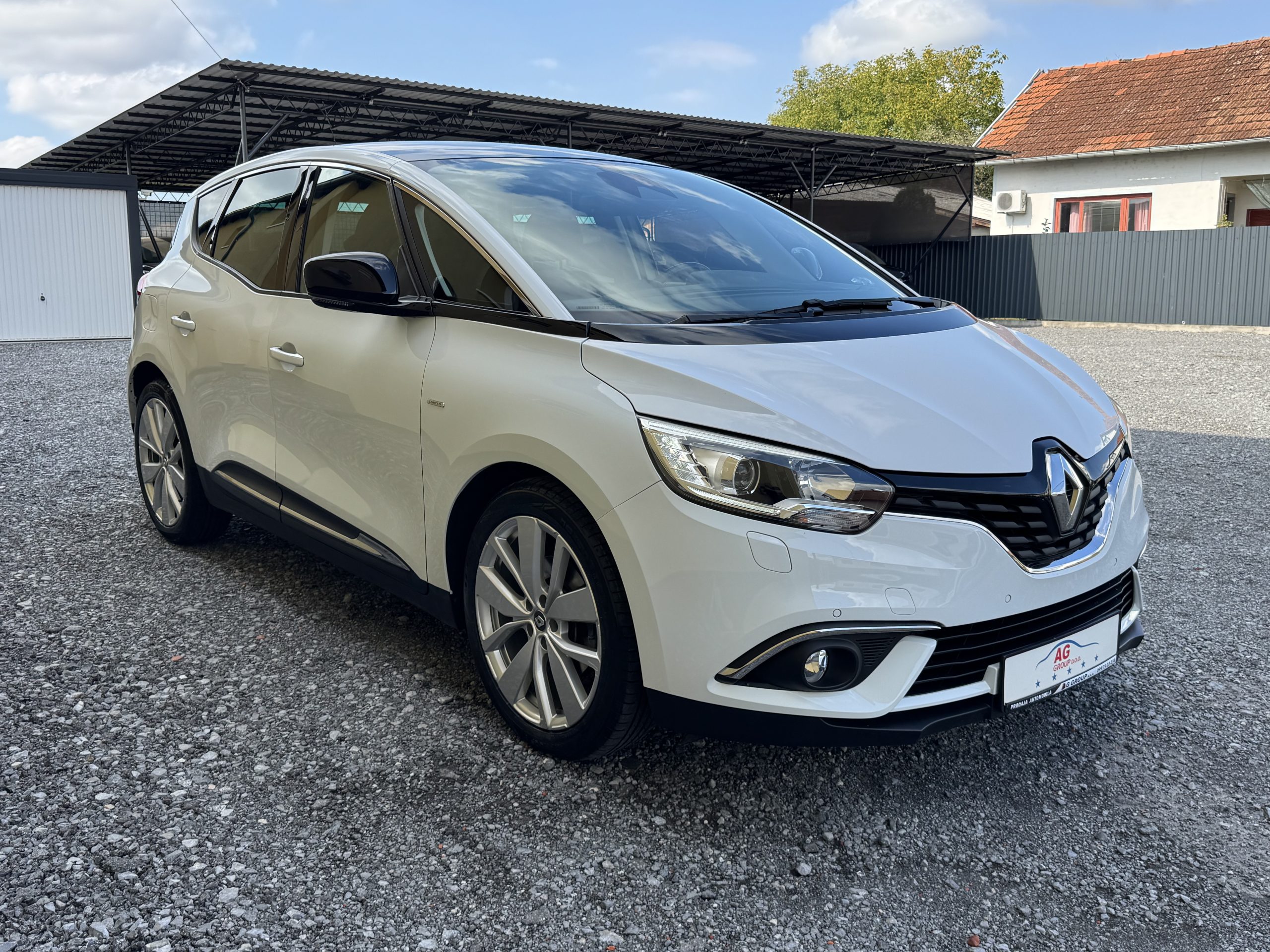 
								Renault Scenic 1,7 dci 120 KS, Panorama full									