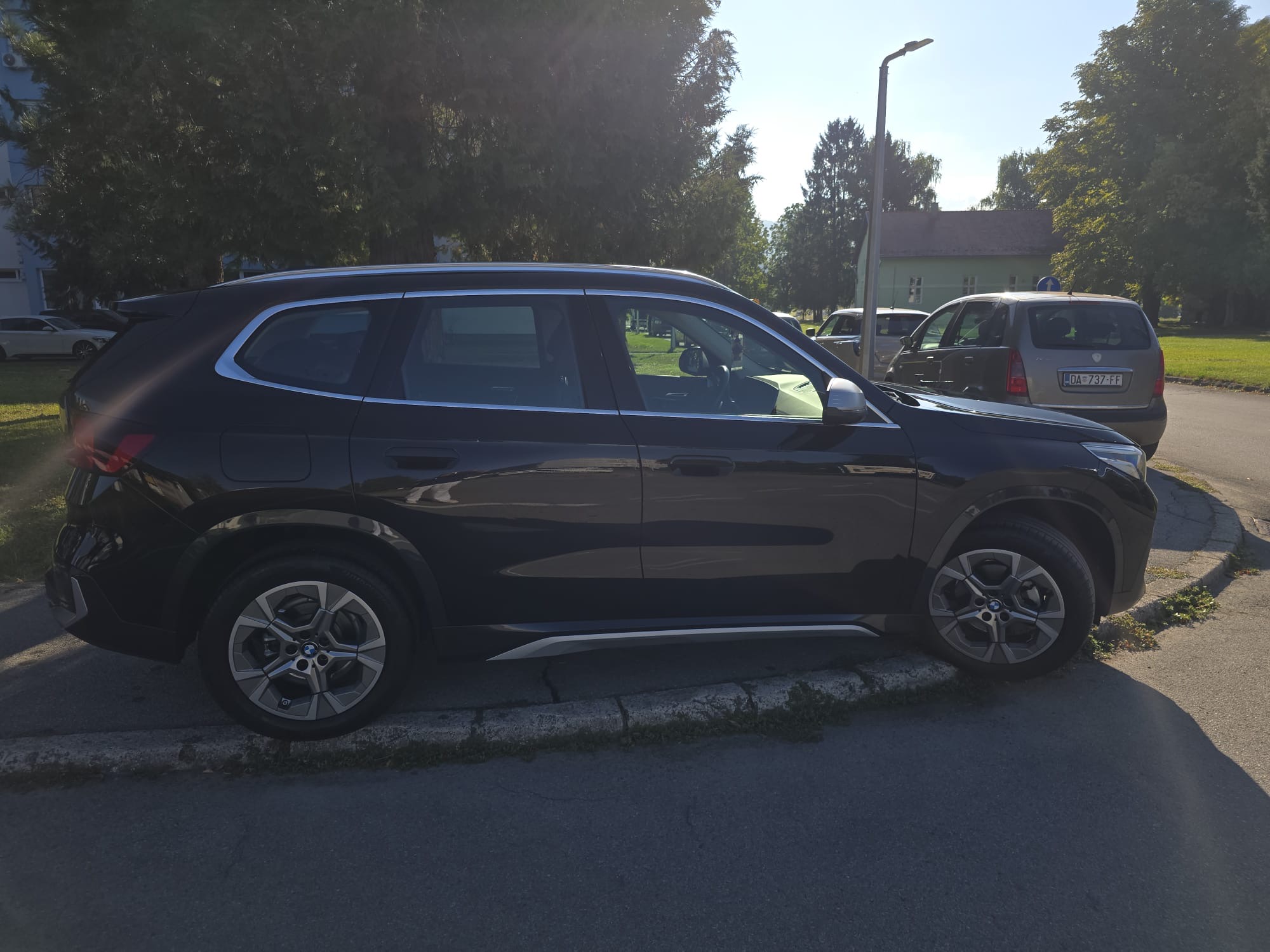 
								BMW X1 sDrive Kupljen Nov U HR full									